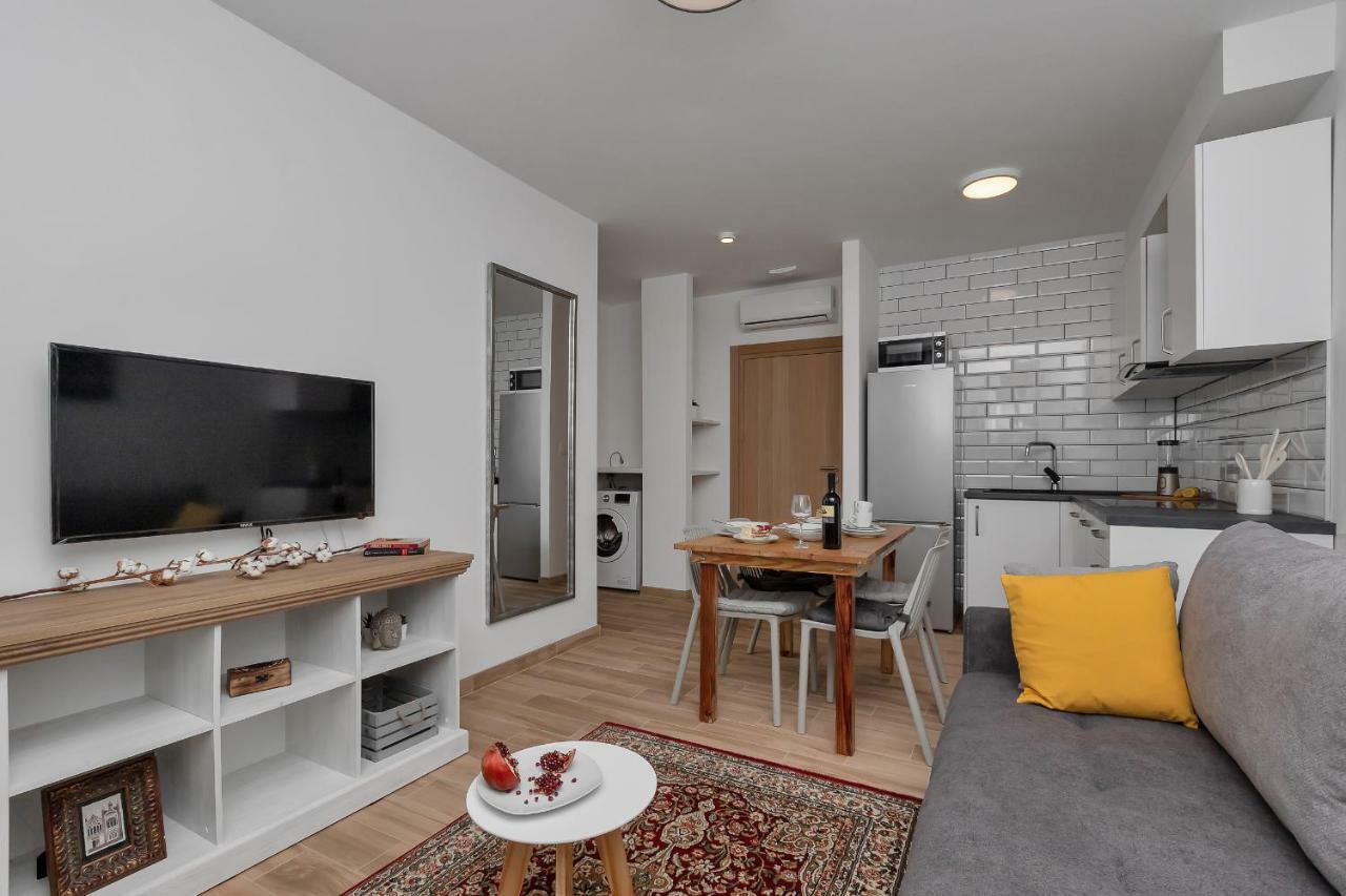 Emilia Lofts Aparthotel Tučepi Buitenkant foto
