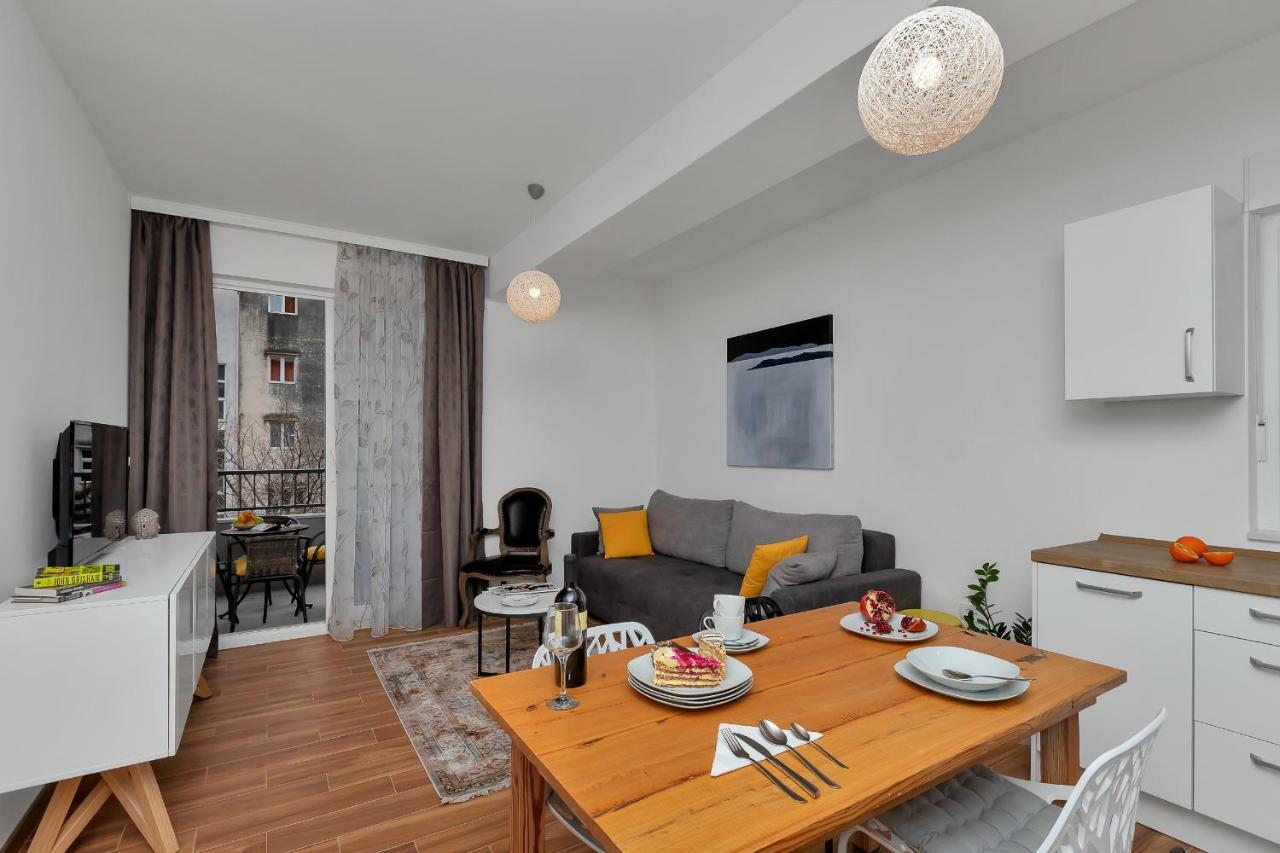 Emilia Lofts Aparthotel Tučepi Buitenkant foto