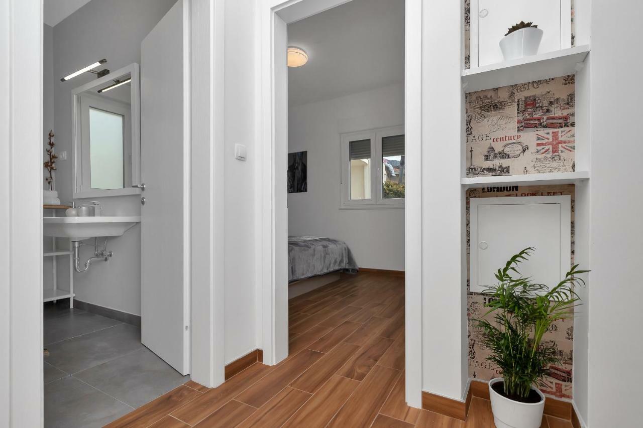 Emilia Lofts Aparthotel Tučepi Buitenkant foto