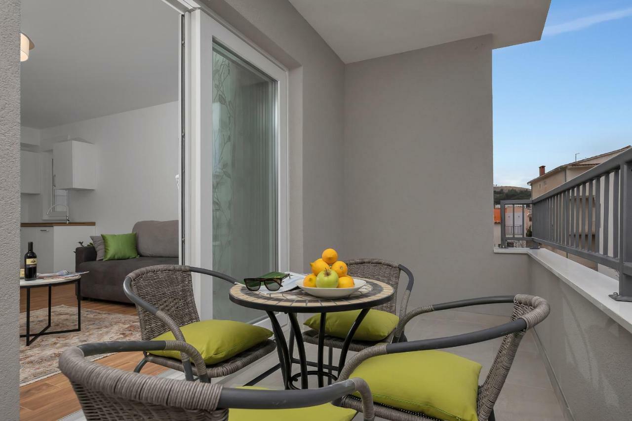 Emilia Lofts Aparthotel Tučepi Buitenkant foto