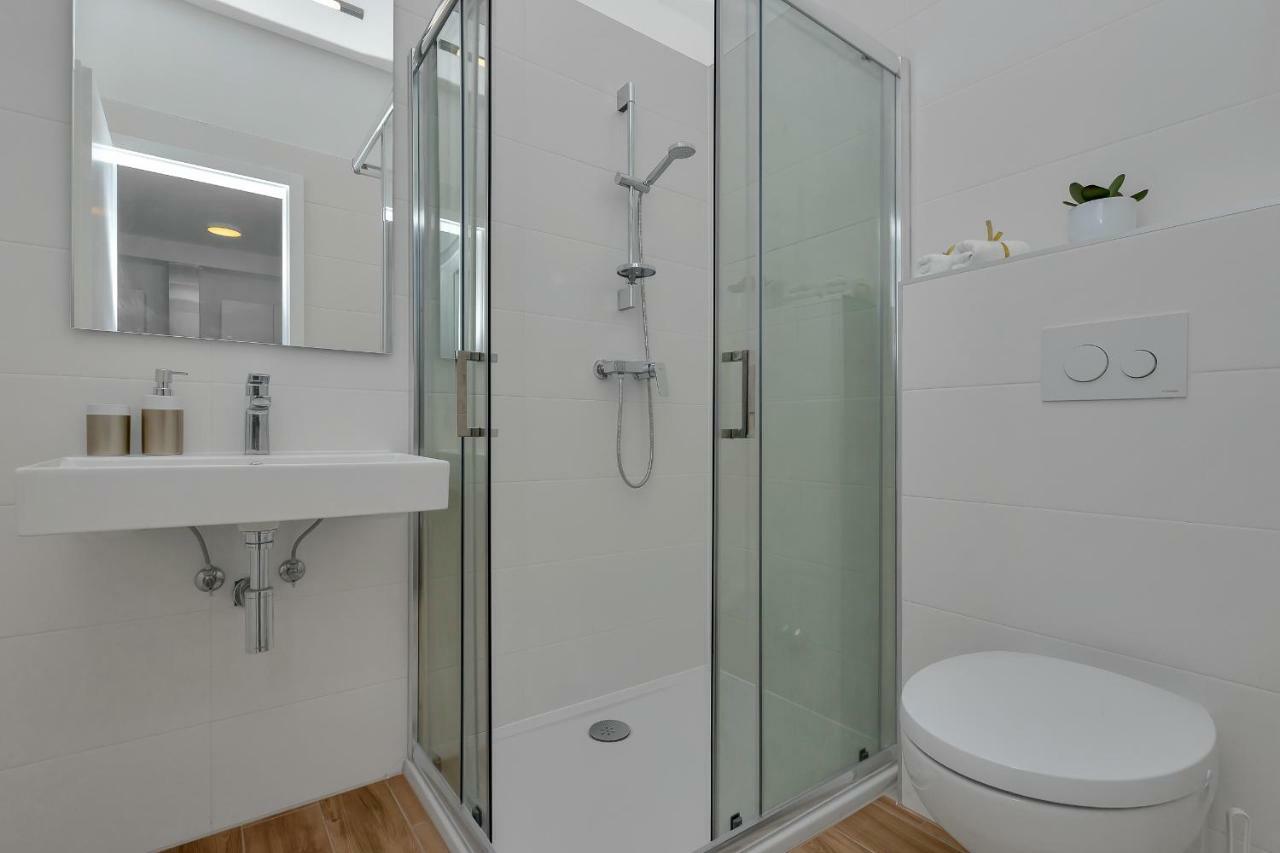 Emilia Lofts Aparthotel Tučepi Buitenkant foto