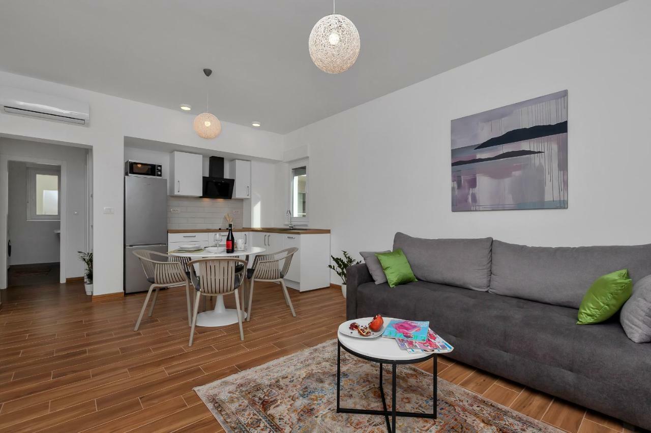 Emilia Lofts Aparthotel Tučepi Buitenkant foto