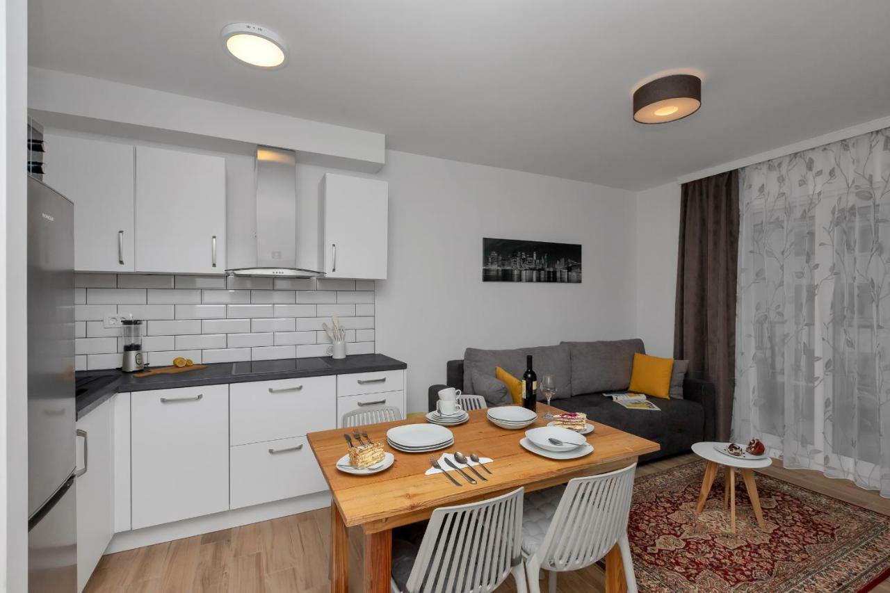 Emilia Lofts Aparthotel Tučepi Buitenkant foto