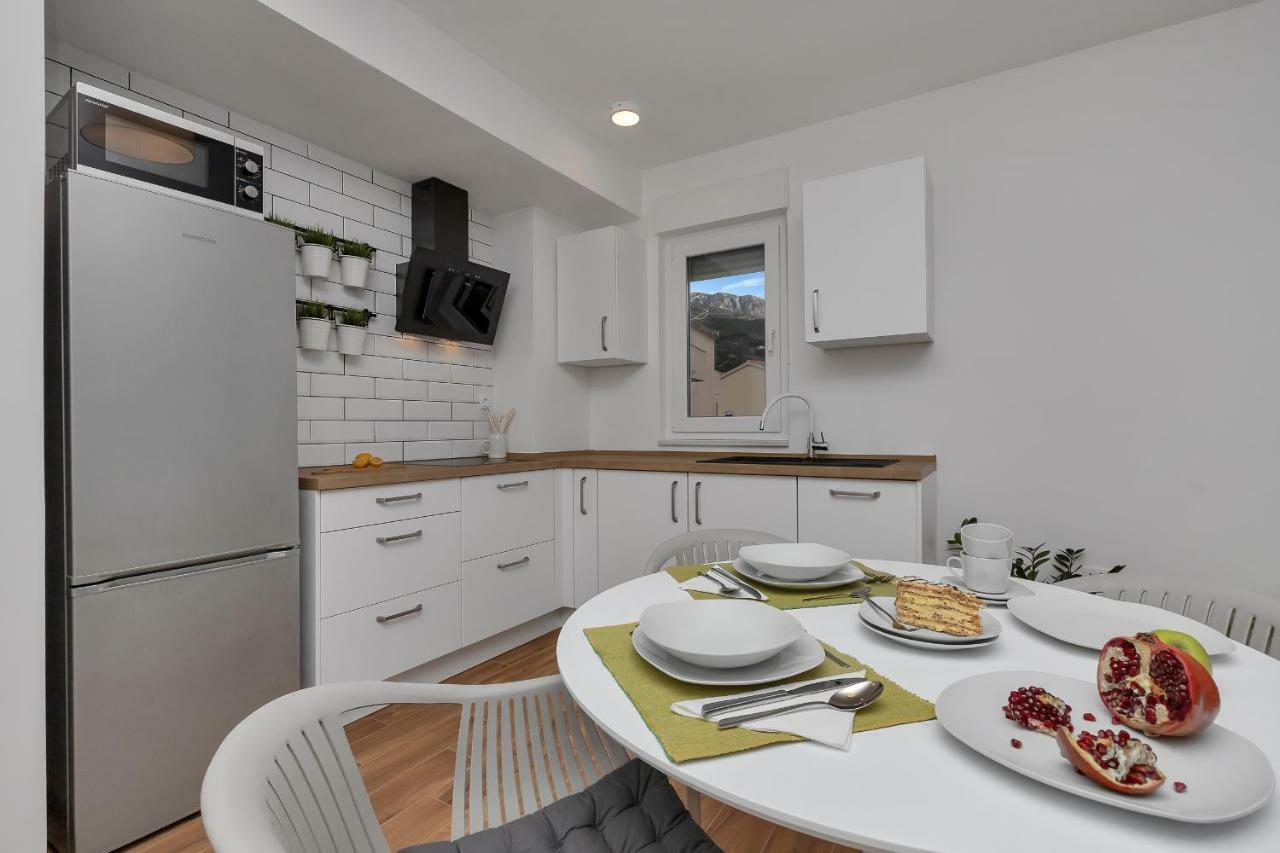 Emilia Lofts Aparthotel Tučepi Buitenkant foto