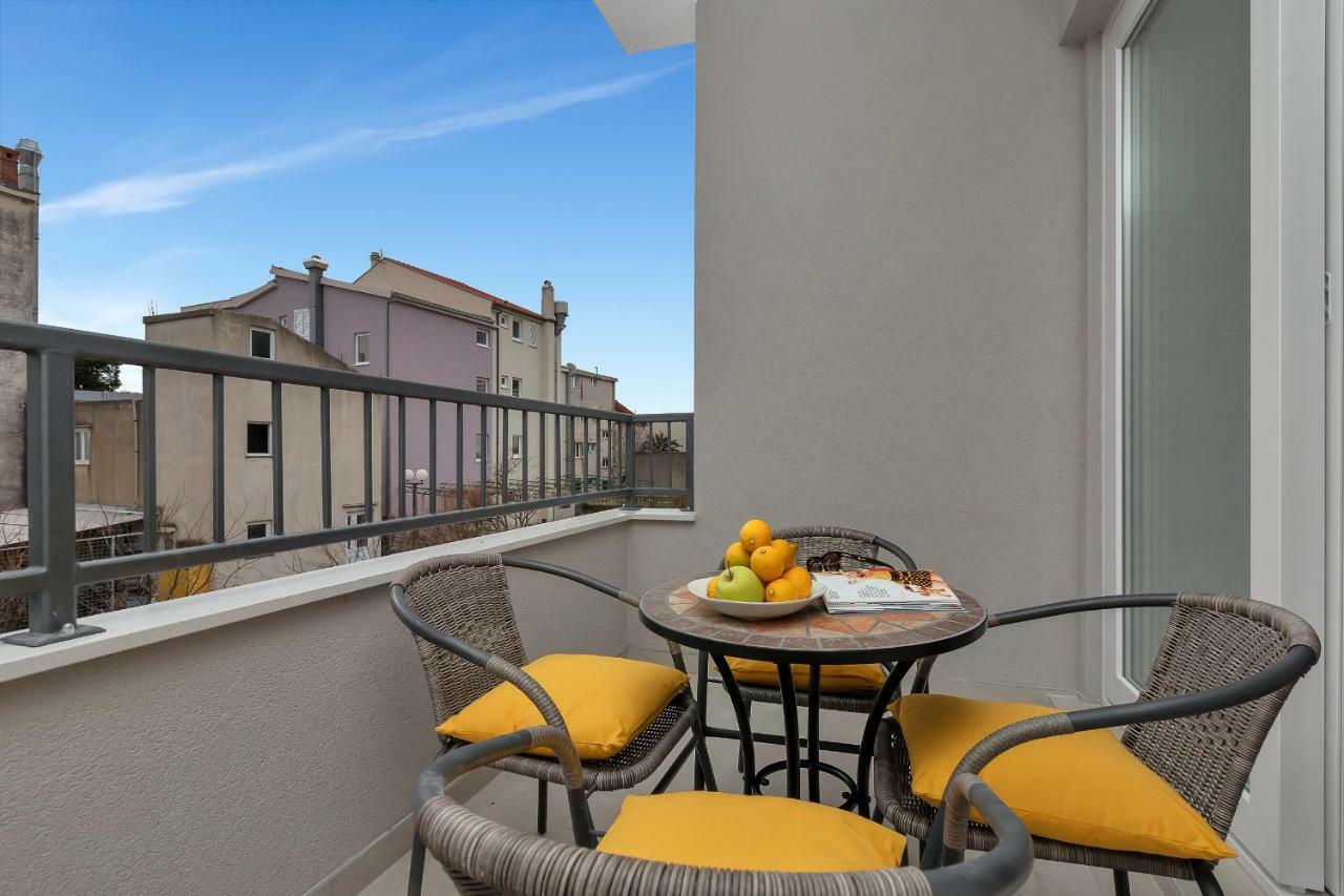 Emilia Lofts Aparthotel Tučepi Buitenkant foto