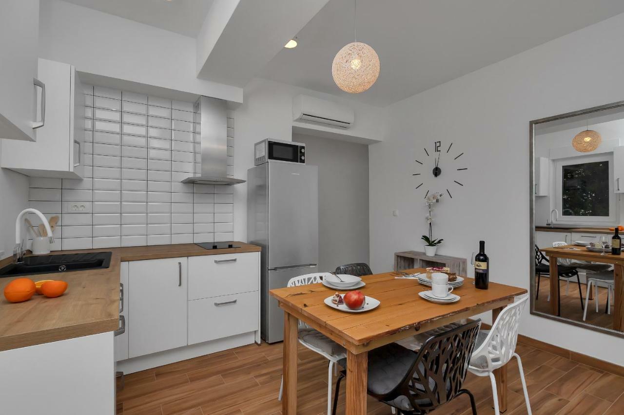 Emilia Lofts Aparthotel Tučepi Buitenkant foto