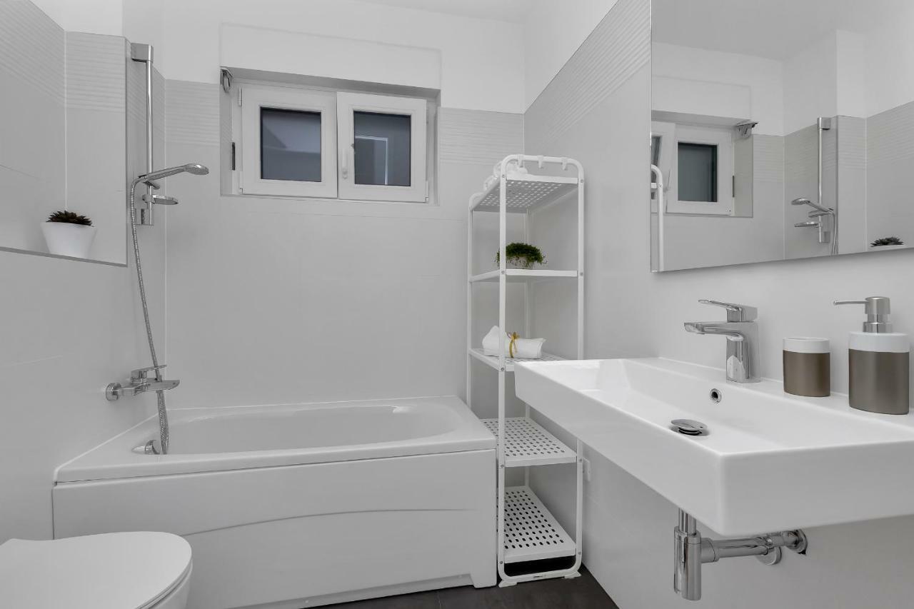 Emilia Lofts Aparthotel Tučepi Buitenkant foto