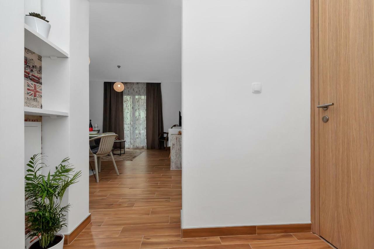 Emilia Lofts Aparthotel Tučepi Buitenkant foto