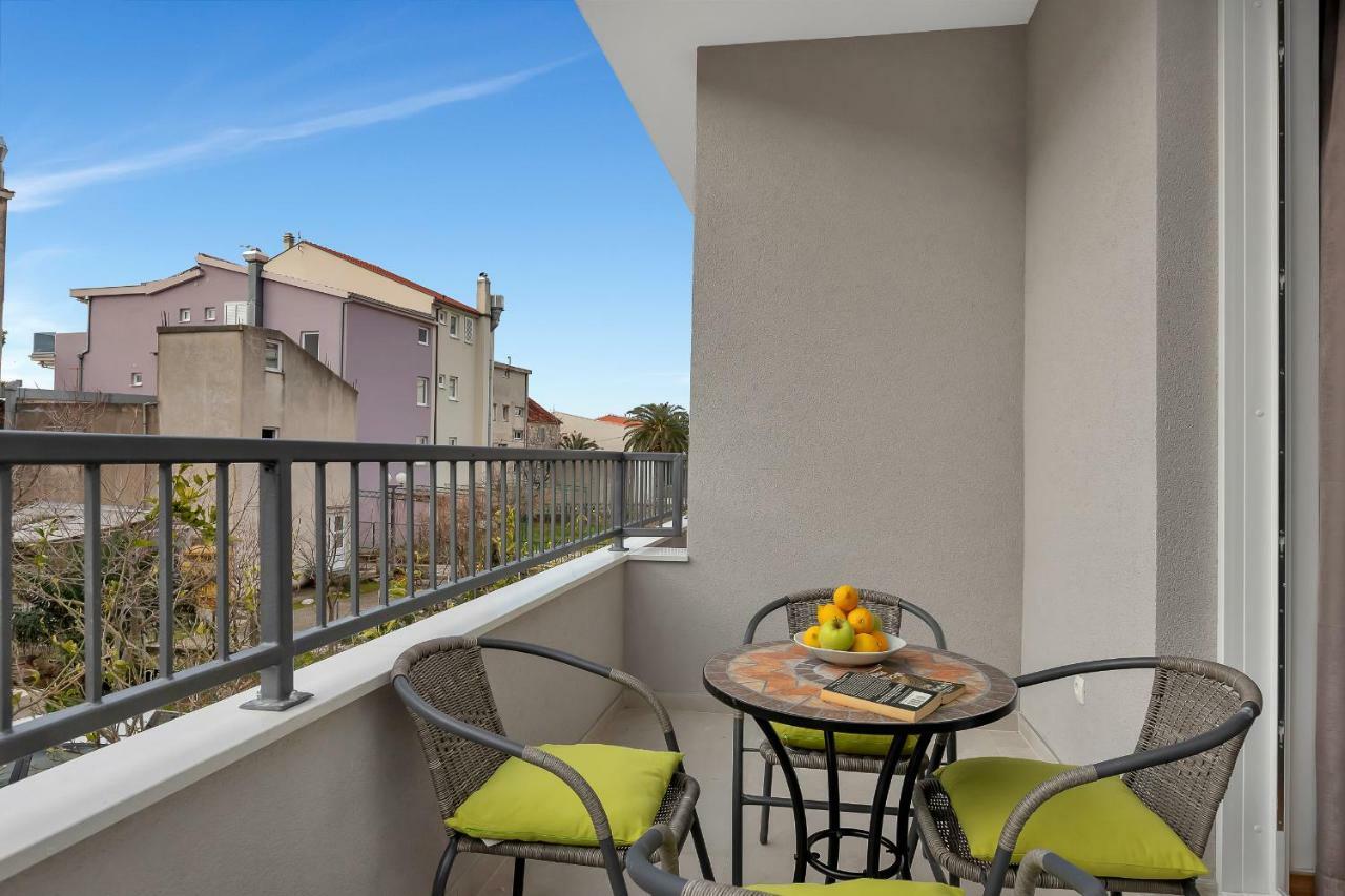 Emilia Lofts Aparthotel Tučepi Buitenkant foto